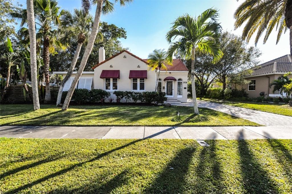 1936 GROVE STREET, SARASOTA, Florida 34239, 4 Bedrooms Bedrooms, 6 Rooms Rooms,4 BathroomsBathrooms,Residential,For sale,GROVE,A4206863