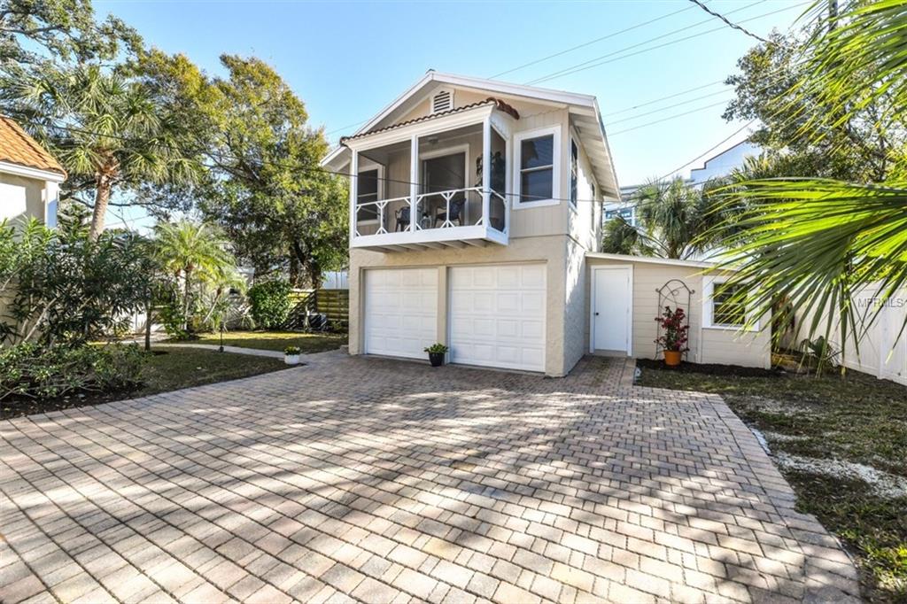 1936 GROVE STREET, SARASOTA, Florida 34239, 4 Bedrooms Bedrooms, 6 Rooms Rooms,4 BathroomsBathrooms,Residential,For sale,GROVE,A4206863