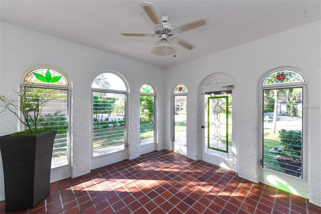 1936 GROVE STREET, SARASOTA, Florida 34239, 4 Bedrooms Bedrooms, 6 Rooms Rooms,4 BathroomsBathrooms,Residential,For sale,GROVE,A4206863