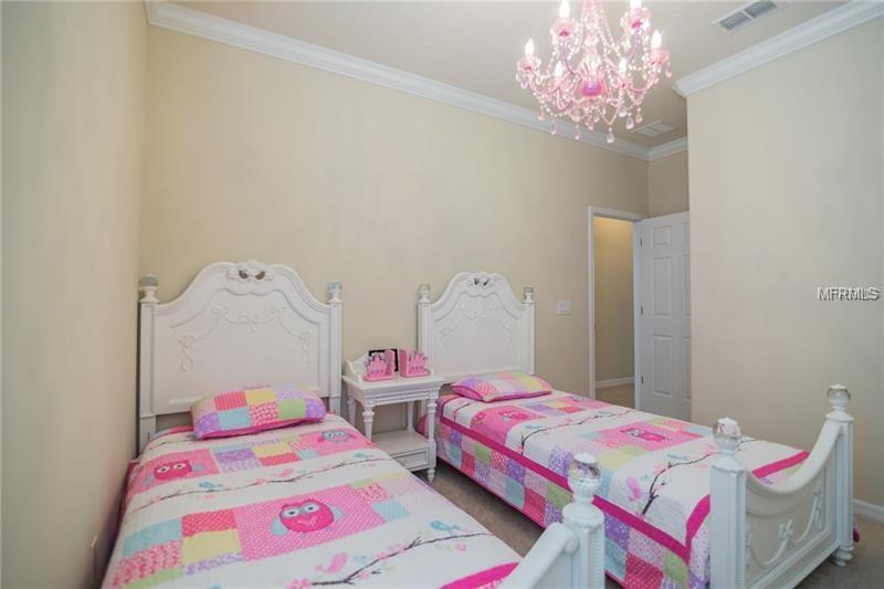 5003 LONGMEADOW PARK STREET, ORLANDO, Florida 32811, 3 Bedrooms Bedrooms, 7 Rooms Rooms,2 BathroomsBathrooms,Residential,For sale,LONGMEADOW PARK,O5558376