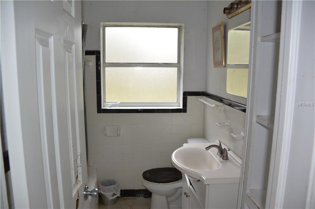 5872 CAMELLIA DRIVE, ORLANDO, Florida 32807, 2 Bedrooms Bedrooms, 3 Rooms Rooms,1 BathroomBathrooms,Residential,For sale,CAMELLIA,O5561658