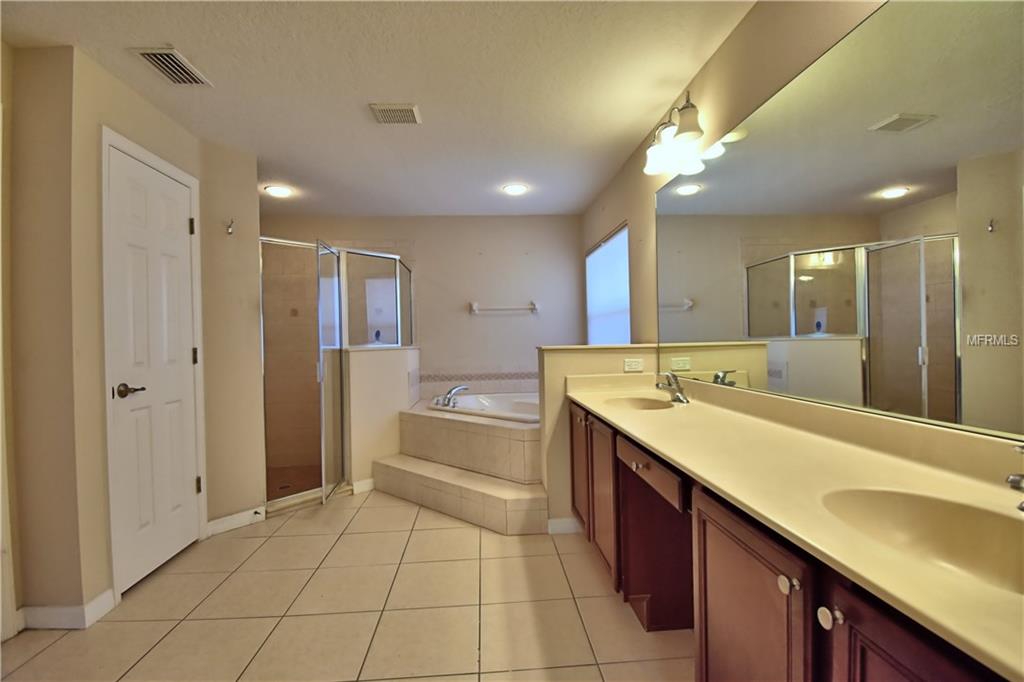 135 COSTA LOOP, AUBURNDALE, Florida 33823, 4 Bedrooms Bedrooms, 11 Rooms Rooms,3 BathroomsBathrooms,Residential,For sale,COSTA,P4719055