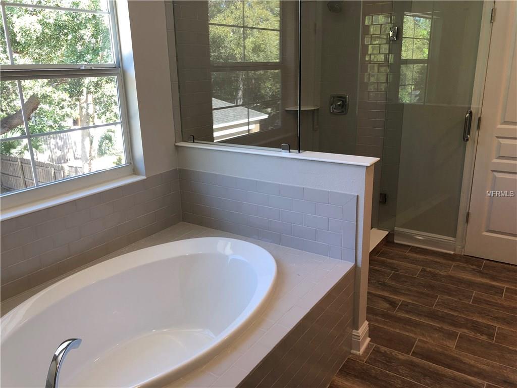 129 24TH AVENUE S, ST PETERSBURG, Florida 33705, 4 Bedrooms Bedrooms, 6 Rooms Rooms,3 BathroomsBathrooms,Residential,For sale,24TH,T2865232