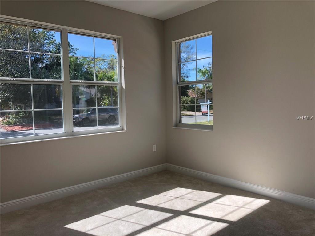 129 24TH AVENUE S, ST PETERSBURG, Florida 33705, 4 Bedrooms Bedrooms, 6 Rooms Rooms,3 BathroomsBathrooms,Residential,For sale,24TH,T2865232