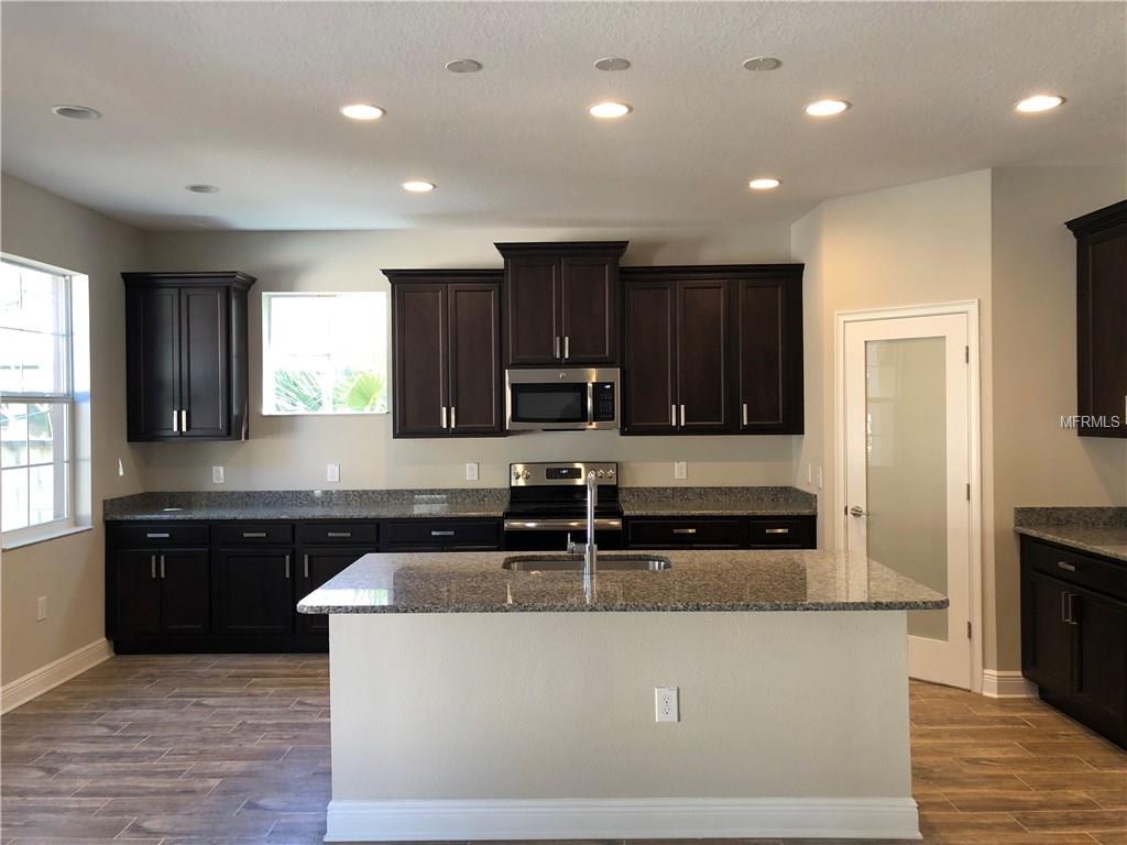 129 24TH AVENUE S, ST PETERSBURG, Florida 33705, 4 Bedrooms Bedrooms, 6 Rooms Rooms,3 BathroomsBathrooms,Residential,For sale,24TH,T2865232