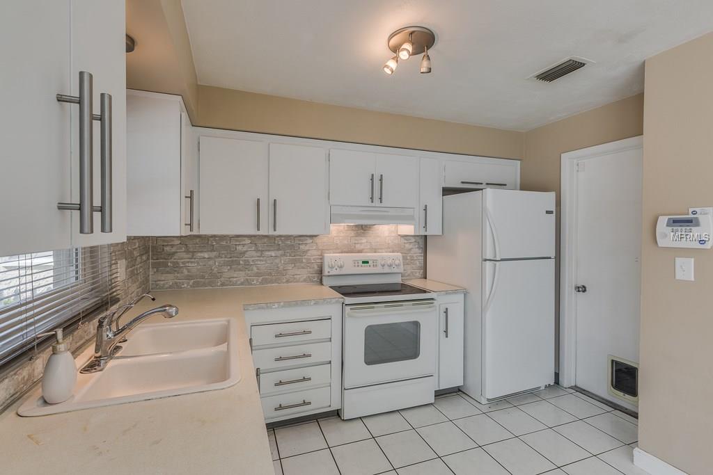 4140 FLORAMAR TERRACE, NEW PORT RICHEY, Florida 34652, 2 Bedrooms Bedrooms, 7 Rooms Rooms,2 BathroomsBathrooms,Residential,For sale,FLORAMAR,U7840819