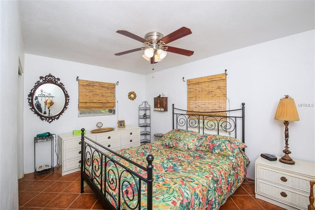 210 LAKEVIEW LANE, ENGLEWOOD, Florida 34223, 2 Bedrooms Bedrooms, 6 Rooms Rooms,1 BathroomBathrooms,Residential,For sale,LAKEVIEW,D5922146