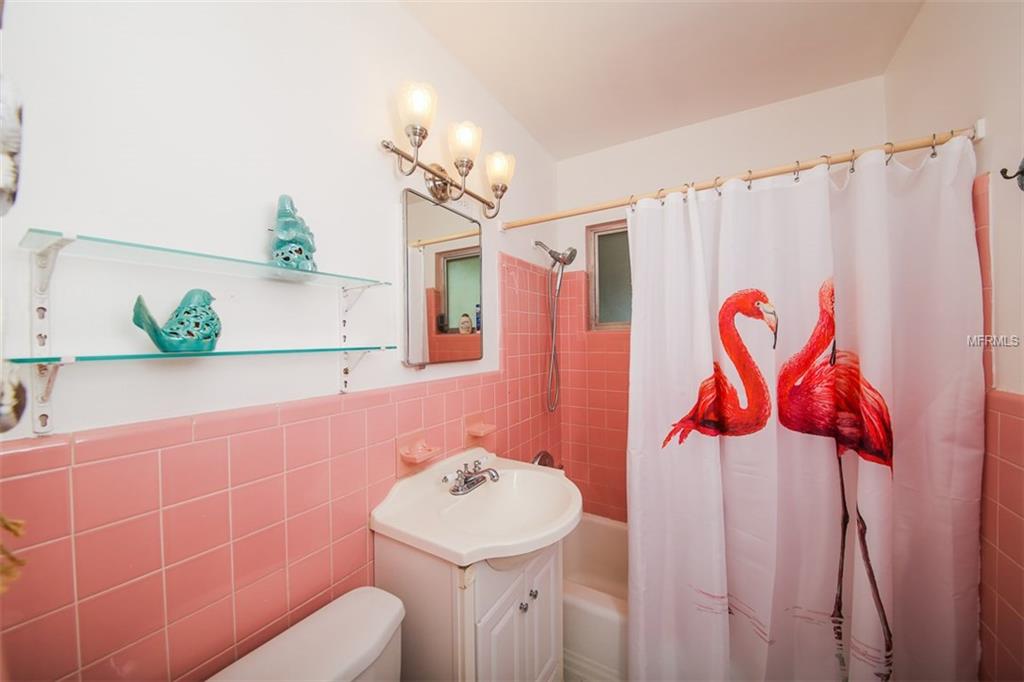 210 LAKEVIEW LANE, ENGLEWOOD, Florida 34223, 2 Bedrooms Bedrooms, 6 Rooms Rooms,1 BathroomBathrooms,Residential,For sale,LAKEVIEW,D5922146