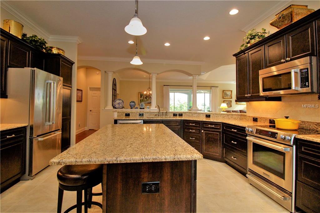 611 WAKE FOREST LANE, THE VILLAGES, Florida 32162, 3 Bedrooms Bedrooms, 7 Rooms Rooms,2 BathroomsBathrooms,Residential,For sale,WAKE FOREST,G4851407