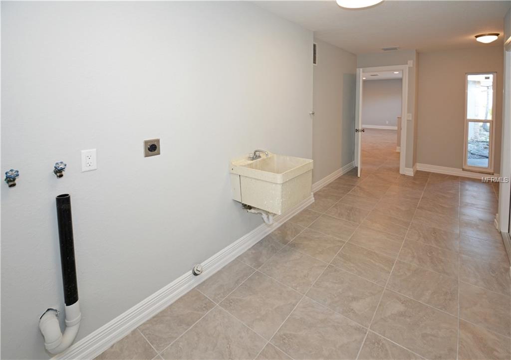 14994 CROMWELL DRIVE, CLEARWATER, Florida 33764, 4 Bedrooms Bedrooms, 10 Rooms Rooms,2 BathroomsBathrooms,Residential,For sale,CROMWELL,U7844885