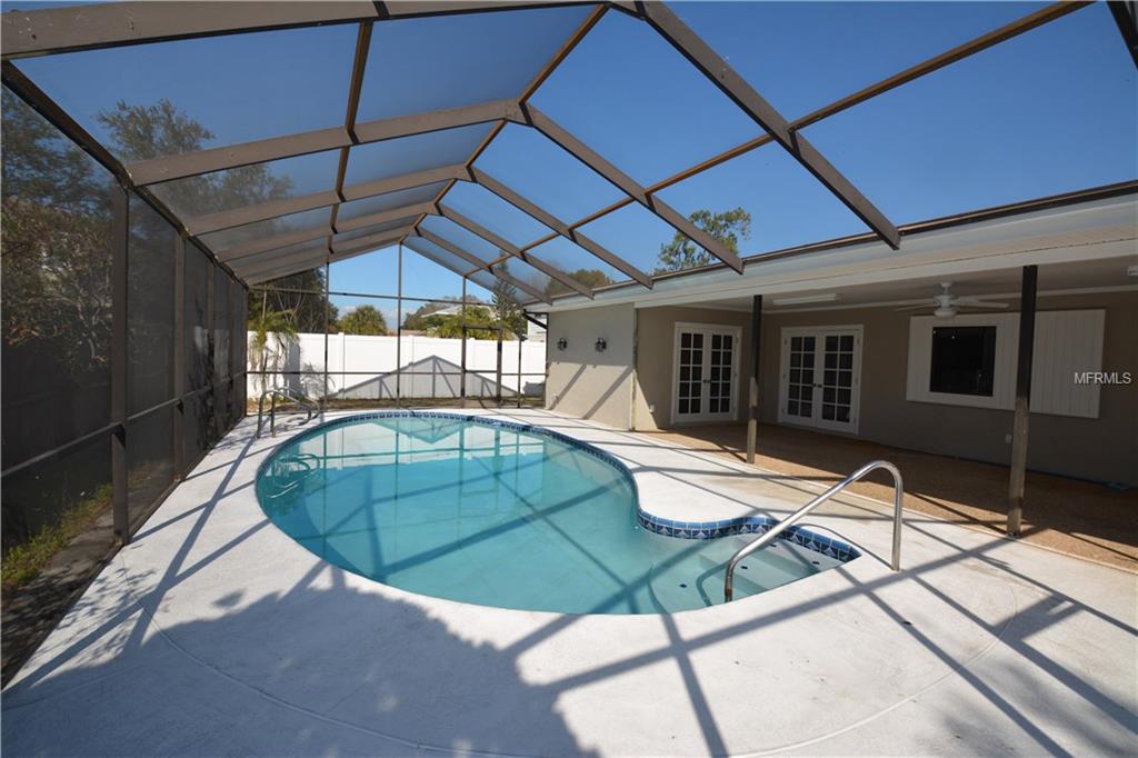 14994 CROMWELL DRIVE, CLEARWATER, Florida 33764, 4 Bedrooms Bedrooms, 10 Rooms Rooms,2 BathroomsBathrooms,Residential,For sale,CROMWELL,U7844885