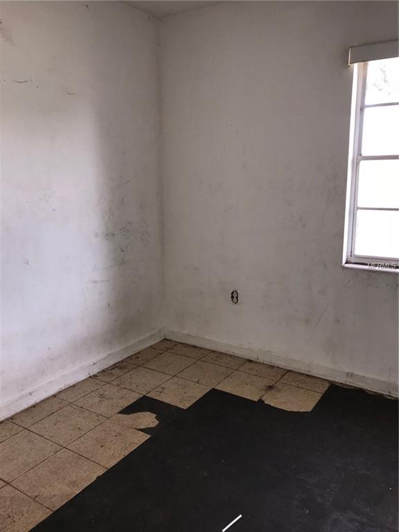 6006 BROOKGREEN AVENUE, ORLANDO, Florida 32809, 4 Bedrooms Bedrooms, 3 Rooms Rooms,1 BathroomBathrooms,Residential,For sale,BROOKGREEN,O5559736