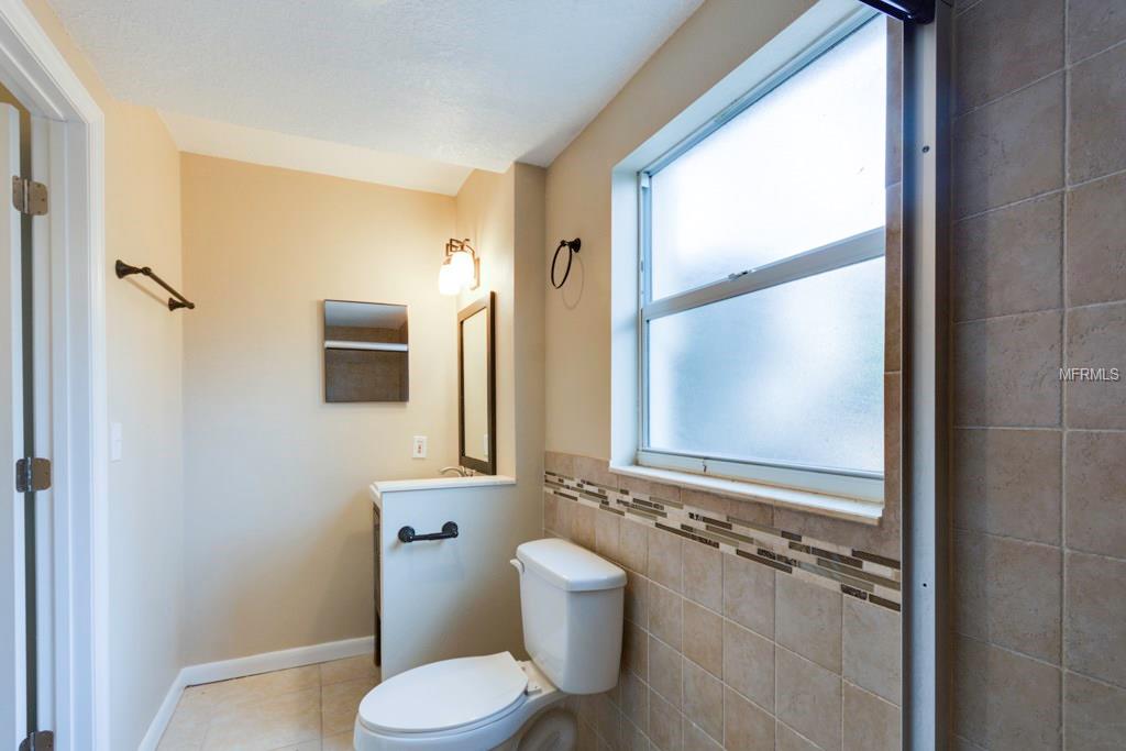 1420 SUNSET POINT ROAD, CLEARWATER, Florida 33755, 4 Bedrooms Bedrooms, 5 Rooms Rooms,2 BathroomsBathrooms,Residential,For sale,SUNSET POINT,T2927616