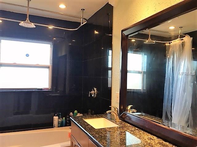 10402 VALENCIA ROAD, SEMINOLE, Florida 33772, 4 Bedrooms Bedrooms, 7 Rooms Rooms,3 BathroomsBathrooms,Residential,For sale,VALENCIA,U7847488