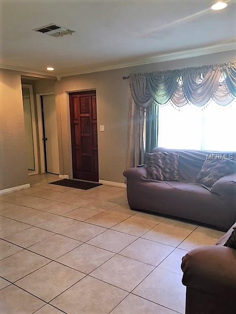 10402 VALENCIA ROAD, SEMINOLE, Florida 33772, 4 Bedrooms Bedrooms, 7 Rooms Rooms,3 BathroomsBathrooms,Residential,For sale,VALENCIA,U7847488