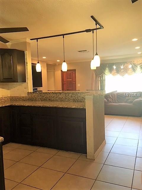 10402 VALENCIA ROAD, SEMINOLE, Florida 33772, 4 Bedrooms Bedrooms, 7 Rooms Rooms,3 BathroomsBathrooms,Residential,For sale,VALENCIA,U7847488