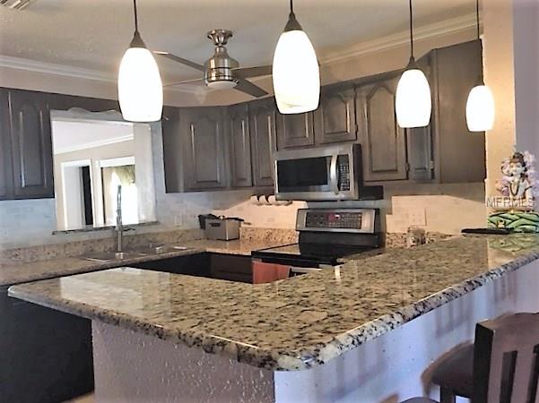 10402 VALENCIA ROAD, SEMINOLE, Florida 33772, 4 Bedrooms Bedrooms, 7 Rooms Rooms,3 BathroomsBathrooms,Residential,For sale,VALENCIA,U7847488