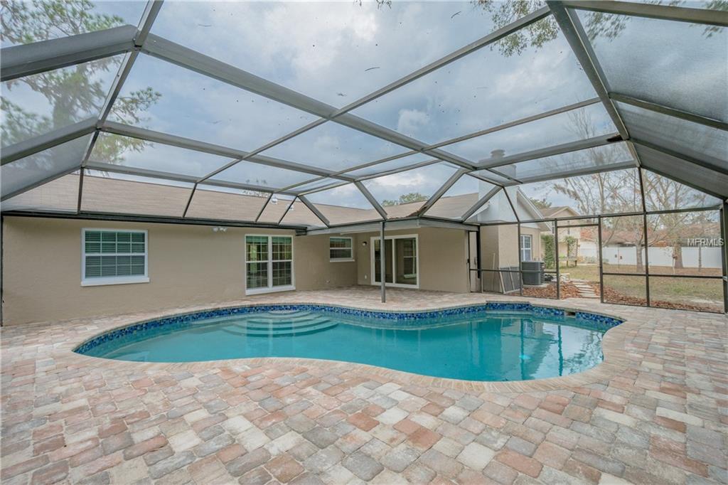 4002 BRIARLAKE DRIVE, VALRICO, Florida 33596, 4 Bedrooms Bedrooms, 6 Rooms Rooms,2 BathroomsBathrooms,Residential,For sale,BRIARLAKE,T2923286