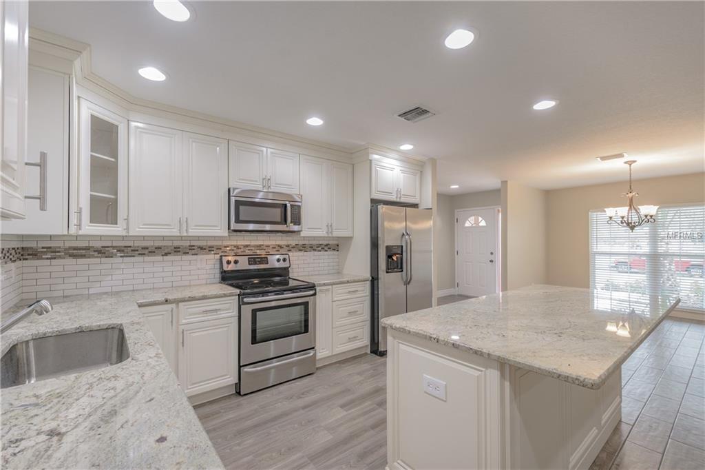 4002 BRIARLAKE DRIVE, VALRICO, Florida 33596, 4 Bedrooms Bedrooms, 6 Rooms Rooms,2 BathroomsBathrooms,Residential,For sale,BRIARLAKE,T2923286