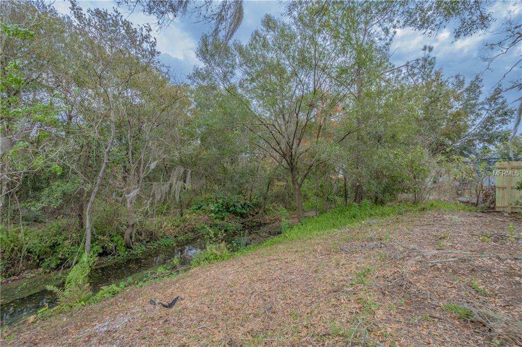 4002 BRIARLAKE DRIVE, VALRICO, Florida 33596, 4 Bedrooms Bedrooms, 6 Rooms Rooms,2 BathroomsBathrooms,Residential,For sale,BRIARLAKE,T2923286