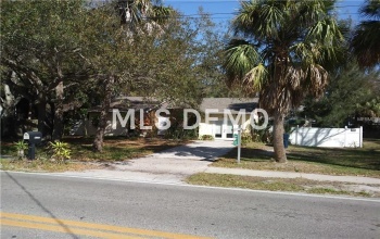 6332 S MACDILL AVENUE, TAMPA, Florida 33611, 3 Bedrooms Bedrooms, 6 Rooms Rooms,2 BathroomsBathrooms,Residential,For sale,MACDILL,T2924270