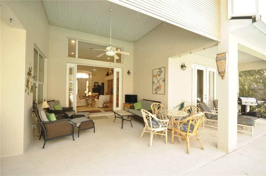 130 PINEWOOD COURT, DAVENPORT, Florida 33896, 3 Bedrooms Bedrooms, 9 Rooms Rooms,3 BathroomsBathrooms,Residential,For sale,PINEWOOD,O5558388