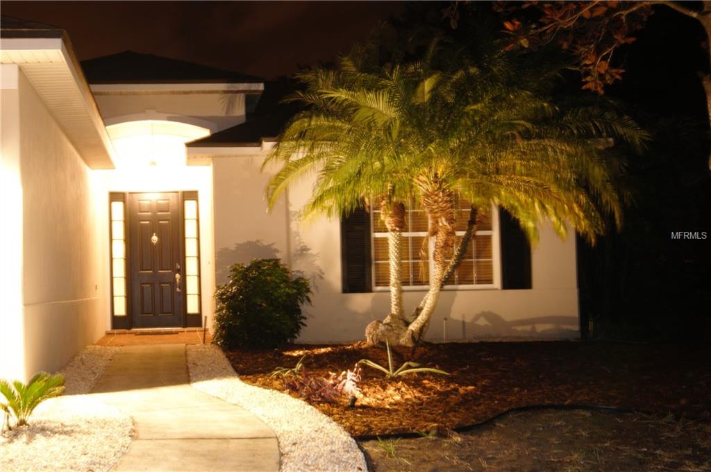 130 PINEWOOD COURT, DAVENPORT, Florida 33896, 3 Bedrooms Bedrooms, 9 Rooms Rooms,3 BathroomsBathrooms,Residential,For sale,PINEWOOD,O5558388