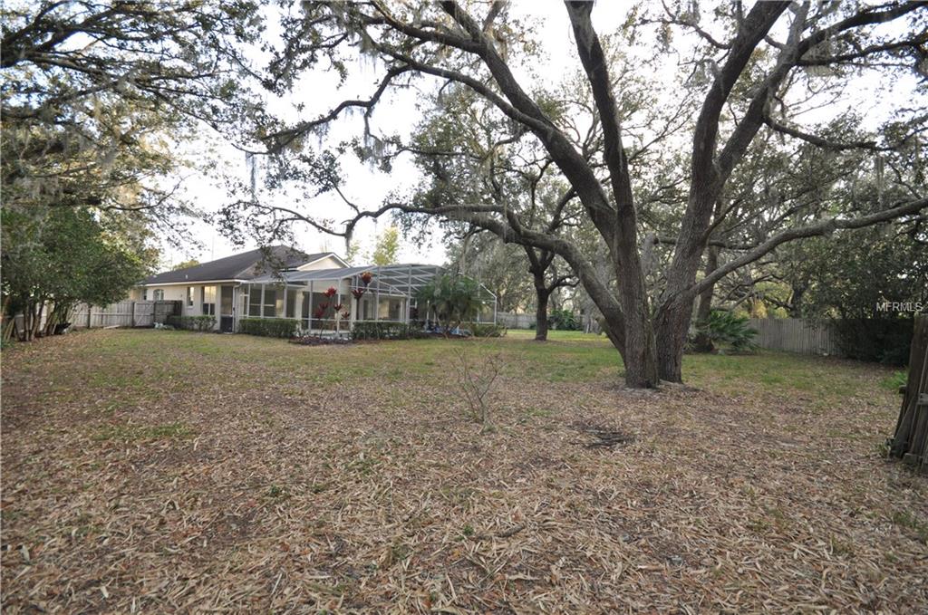 130 PINEWOOD COURT, DAVENPORT, Florida 33896, 3 Bedrooms Bedrooms, 9 Rooms Rooms,3 BathroomsBathrooms,Residential,For sale,PINEWOOD,O5558388