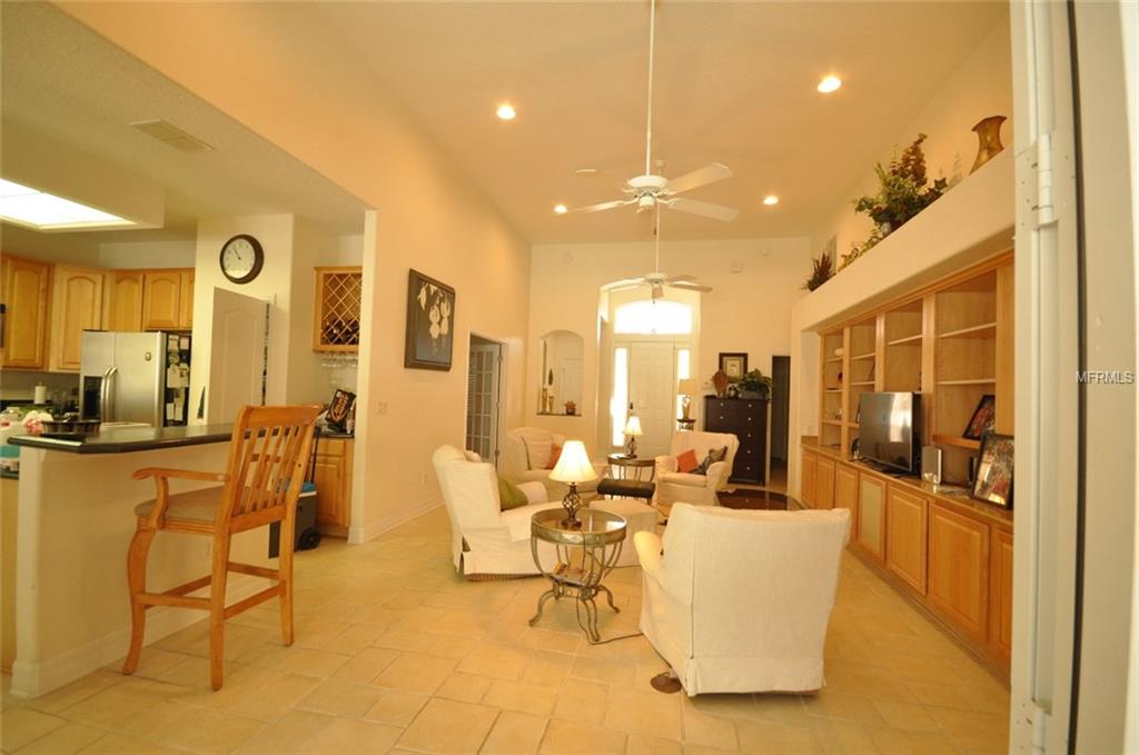 130 PINEWOOD COURT, DAVENPORT, Florida 33896, 3 Bedrooms Bedrooms, 9 Rooms Rooms,3 BathroomsBathrooms,Residential,For sale,PINEWOOD,O5558388