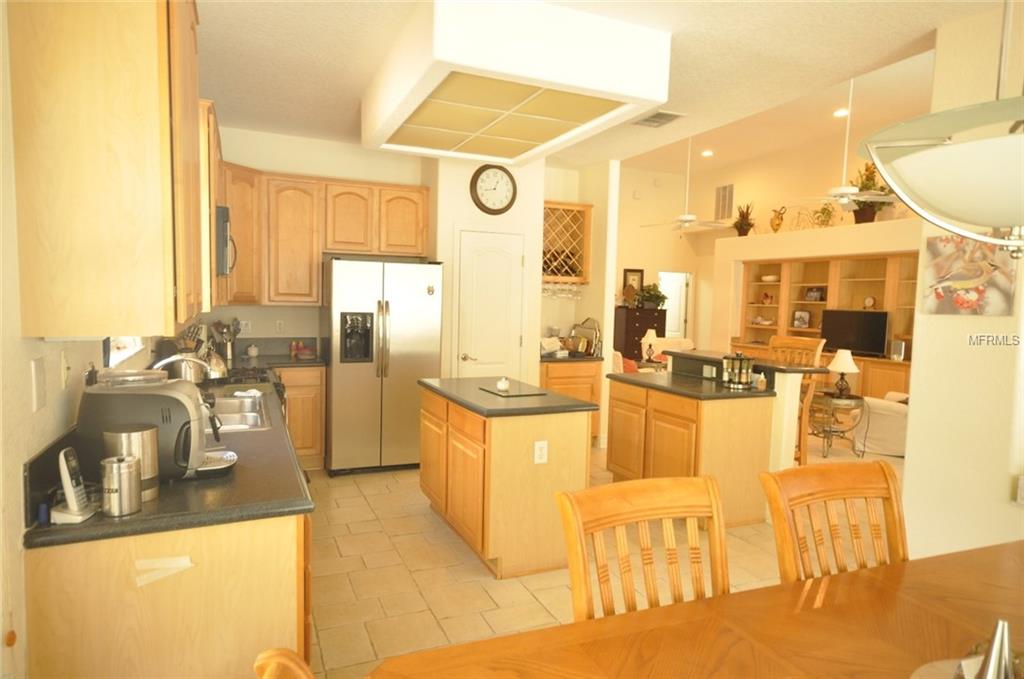 130 PINEWOOD COURT, DAVENPORT, Florida 33896, 3 Bedrooms Bedrooms, 9 Rooms Rooms,3 BathroomsBathrooms,Residential,For sale,PINEWOOD,O5558388