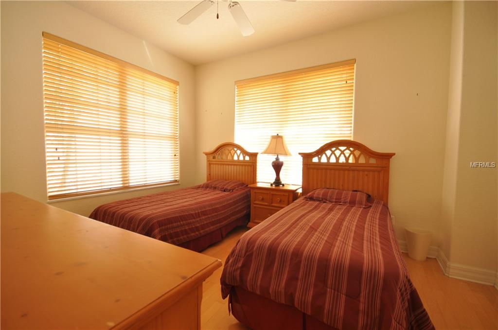 130 PINEWOOD COURT, DAVENPORT, Florida 33896, 3 Bedrooms Bedrooms, 9 Rooms Rooms,3 BathroomsBathrooms,Residential,For sale,PINEWOOD,O5558388