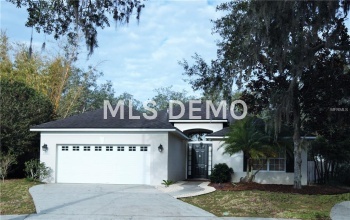 130 PINEWOOD COURT, DAVENPORT, Florida 33896, 3 Bedrooms Bedrooms, 9 Rooms Rooms,3 BathroomsBathrooms,Residential,For sale,PINEWOOD,O5558388