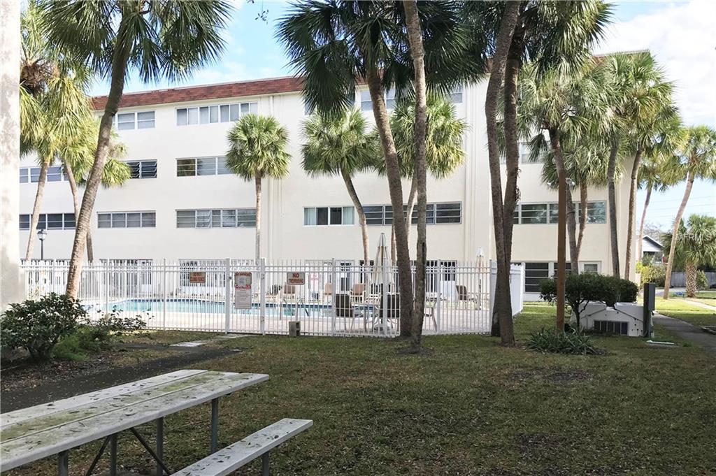 209 LINCOLN CIRCLE N, ST PETERSBURG, Florida 33702, 2 Bedrooms Bedrooms, 4 Rooms Rooms,1 BathroomBathrooms,Residential,For sale,LINCOLN,U7847037