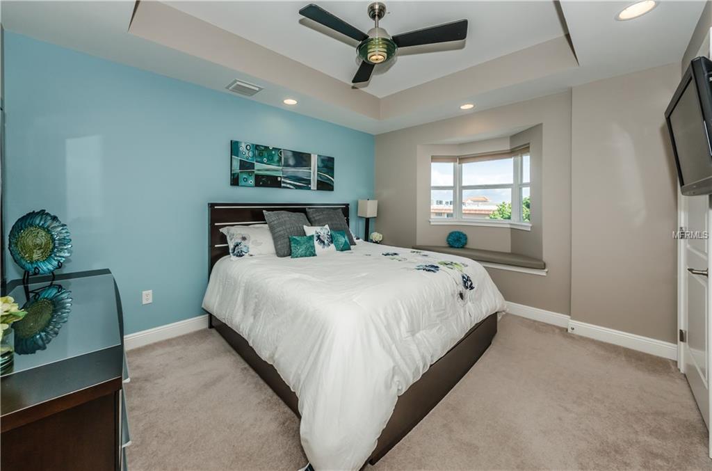 604 GULF BOULEVARD, INDIAN ROCKS BEACH, Florida 33785, 3 Bedrooms Bedrooms, 8 Rooms Rooms,3 BathroomsBathrooms,Residential,For sale,GULF,U7847206