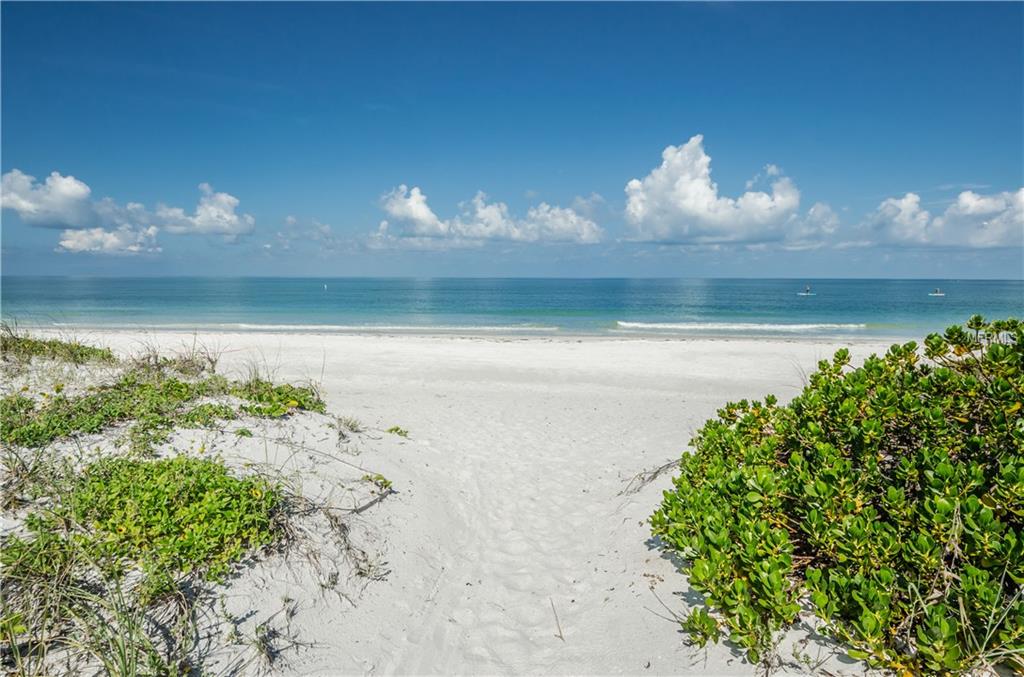 604 GULF BOULEVARD, INDIAN ROCKS BEACH, Florida 33785, 3 Bedrooms Bedrooms, 8 Rooms Rooms,3 BathroomsBathrooms,Residential,For sale,GULF,U7847206