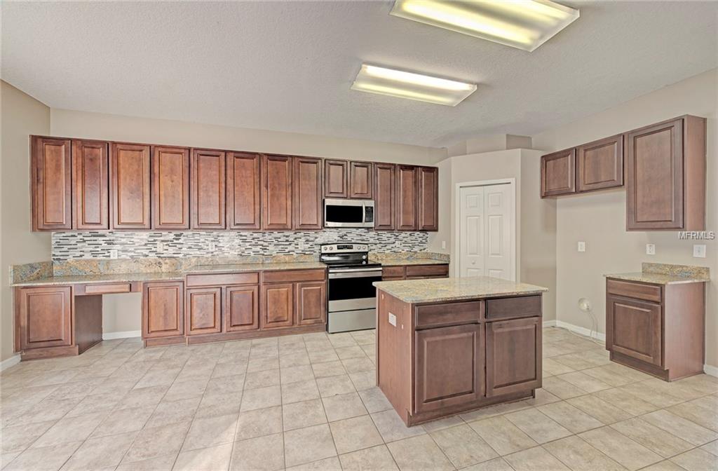 8143 TAR HOLLOW DRIVE, GIBSONTON, Florida 33534, 6 Bedrooms Bedrooms, 3 Rooms Rooms,3 BathroomsBathrooms,Residential,For sale,TAR HOLLOW,T2928241