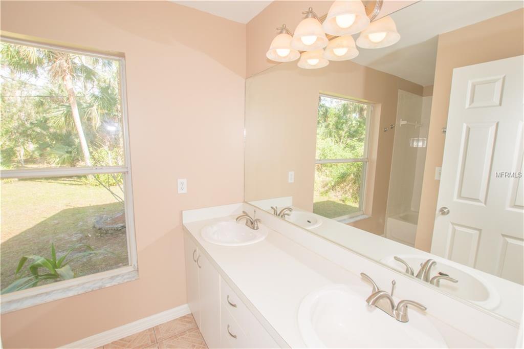 1301 SEABREEZE STREET SW, PALM BAY, Florida 32908, 3 Bedrooms Bedrooms, 3 Rooms Rooms,2 BathroomsBathrooms,Residential,For sale,SEABREEZE,T2928500