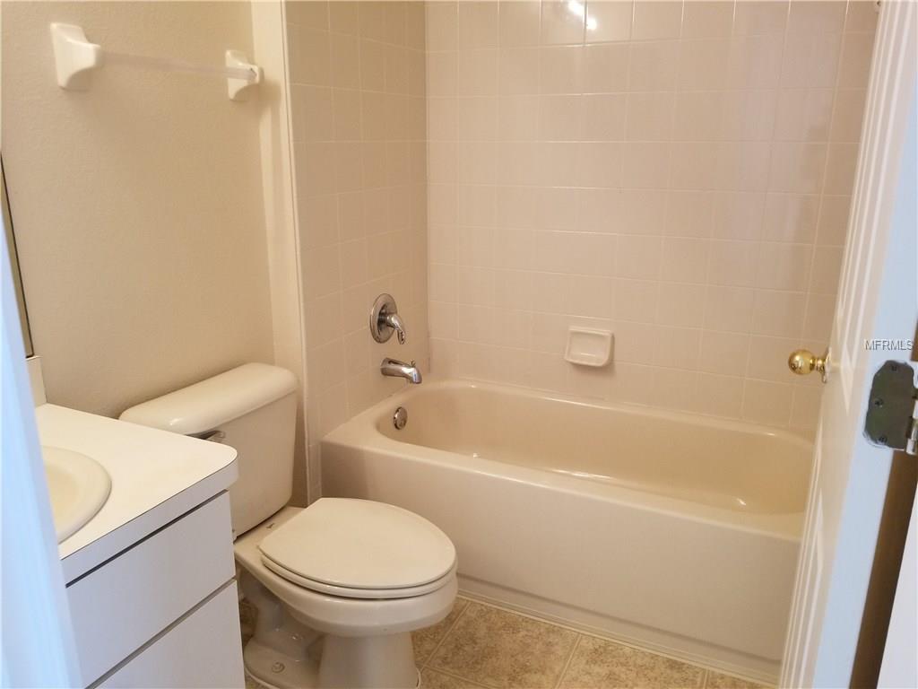 7435 OXFORD GARDEN CIRCLE, APOLLO BEACH, Florida 33572, 3 Bedrooms Bedrooms, 5 Rooms Rooms,2 BathroomsBathrooms,Residential,For sale,OXFORD GARDEN,T2924275