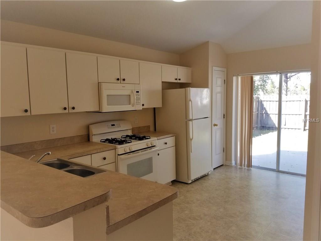 7435 OXFORD GARDEN CIRCLE, APOLLO BEACH, Florida 33572, 3 Bedrooms Bedrooms, 5 Rooms Rooms,2 BathroomsBathrooms,Residential,For sale,OXFORD GARDEN,T2924275