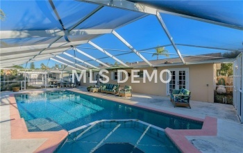 619 BOCA CIEGA ISLE DRIVE, ST PETE BEACH, Florida 33706, 2 Bedrooms Bedrooms, 5 Rooms Rooms,2 BathroomsBathrooms,Residential,For sale,BOCA CIEGA ISLE,U7845896