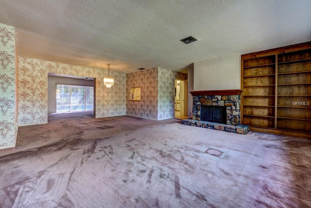 1631 COLUMBIA DRIVE, ENGLEWOOD, Florida 34223, 3 Bedrooms Bedrooms, 8 Rooms Rooms,3 BathroomsBathrooms,Residential,For sale,COLUMBIA,A4208722