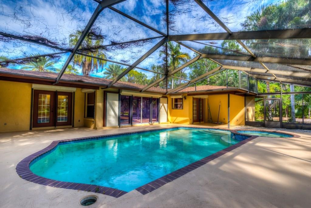 1631 COLUMBIA DRIVE, ENGLEWOOD, Florida 34223, 3 Bedrooms Bedrooms, 8 Rooms Rooms,3 BathroomsBathrooms,Residential,For sale,COLUMBIA,A4208722