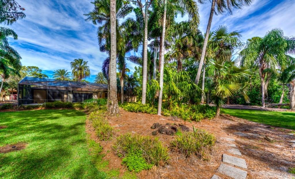 1631 COLUMBIA DRIVE, ENGLEWOOD, Florida 34223, 3 Bedrooms Bedrooms, 8 Rooms Rooms,3 BathroomsBathrooms,Residential,For sale,COLUMBIA,A4208722