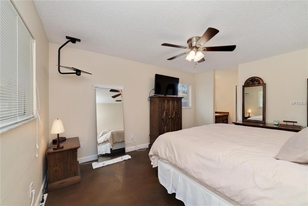 535 EAGLE CIRCLE, CASSELBERRY, Florida 32707, 4 Bedrooms Bedrooms, 7 Rooms Rooms,2 BathroomsBathrooms,Residential,For sale,EAGLE,O5560245