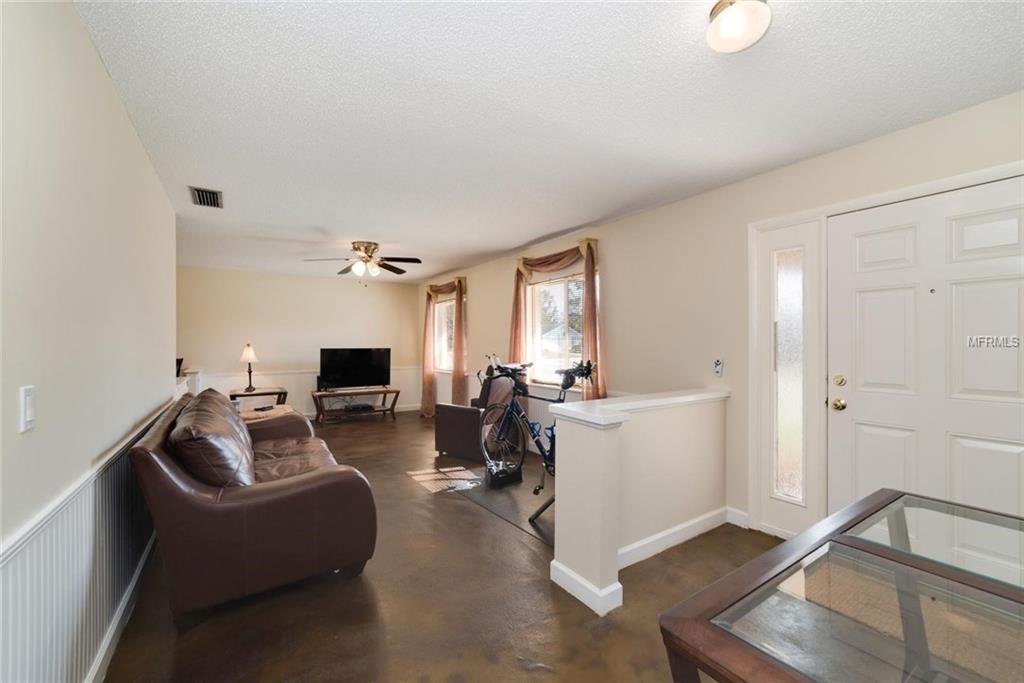 535 EAGLE CIRCLE, CASSELBERRY, Florida 32707, 4 Bedrooms Bedrooms, 7 Rooms Rooms,2 BathroomsBathrooms,Residential,For sale,EAGLE,O5560245