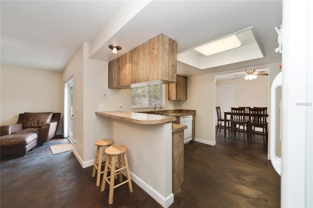 535 EAGLE CIRCLE, CASSELBERRY, Florida 32707, 4 Bedrooms Bedrooms, 7 Rooms Rooms,2 BathroomsBathrooms,Residential,For sale,EAGLE,O5560245