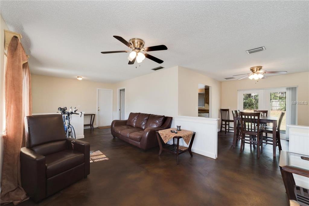 535 EAGLE CIRCLE, CASSELBERRY, Florida 32707, 4 Bedrooms Bedrooms, 7 Rooms Rooms,2 BathroomsBathrooms,Residential,For sale,EAGLE,O5560245