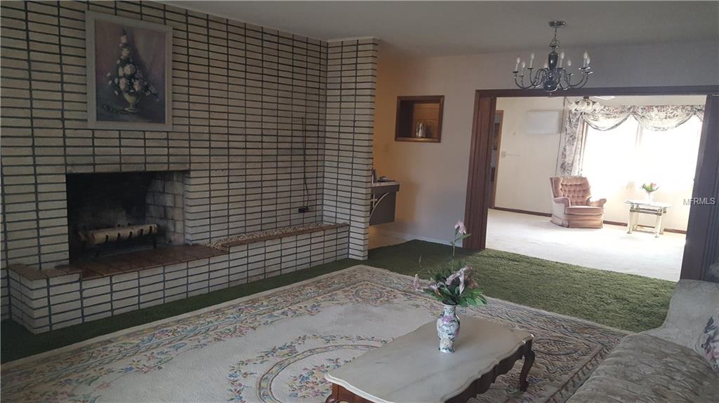 660 OLEANDER DRIVE SE, WINTER HAVEN, Florida 33880, 4 Bedrooms Bedrooms, 8 Rooms Rooms,1 BathroomBathrooms,Residential,For sale,OLEANDER,P4719060