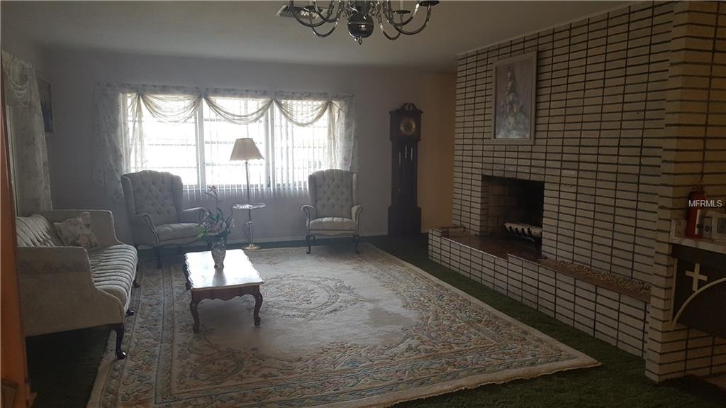 660 OLEANDER DRIVE SE, WINTER HAVEN, Florida 33880, 4 Bedrooms Bedrooms, 8 Rooms Rooms,1 BathroomBathrooms,Residential,For sale,OLEANDER,P4719060