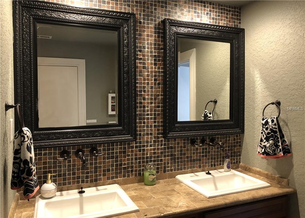 602 RED SAIL LANE, ALTAMONTE SPRINGS, Florida 32701, 4 Bedrooms Bedrooms, 7 Rooms Rooms,2 BathroomsBathrooms,Residential,For sale,RED SAIL,O5561987